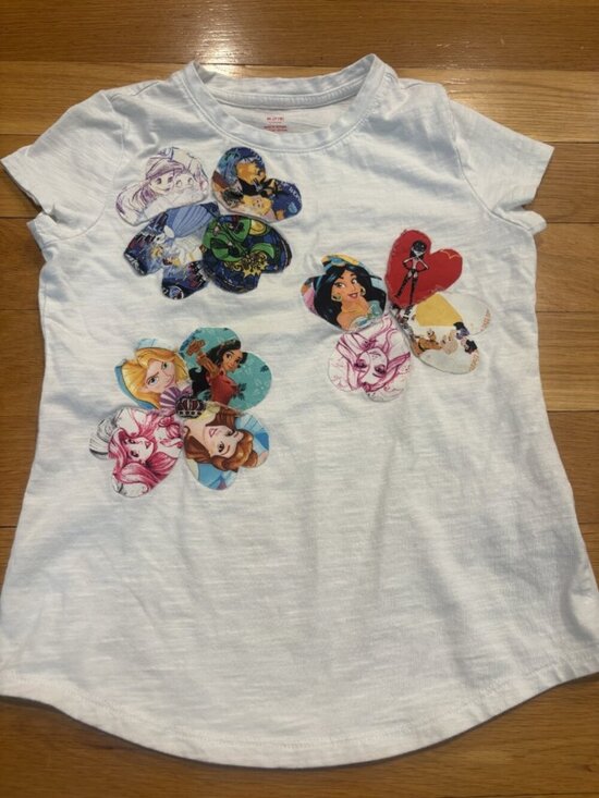 Cat and jack Other - Cat and jack Size Medium (M) Character Flower Graphic T-Shirt